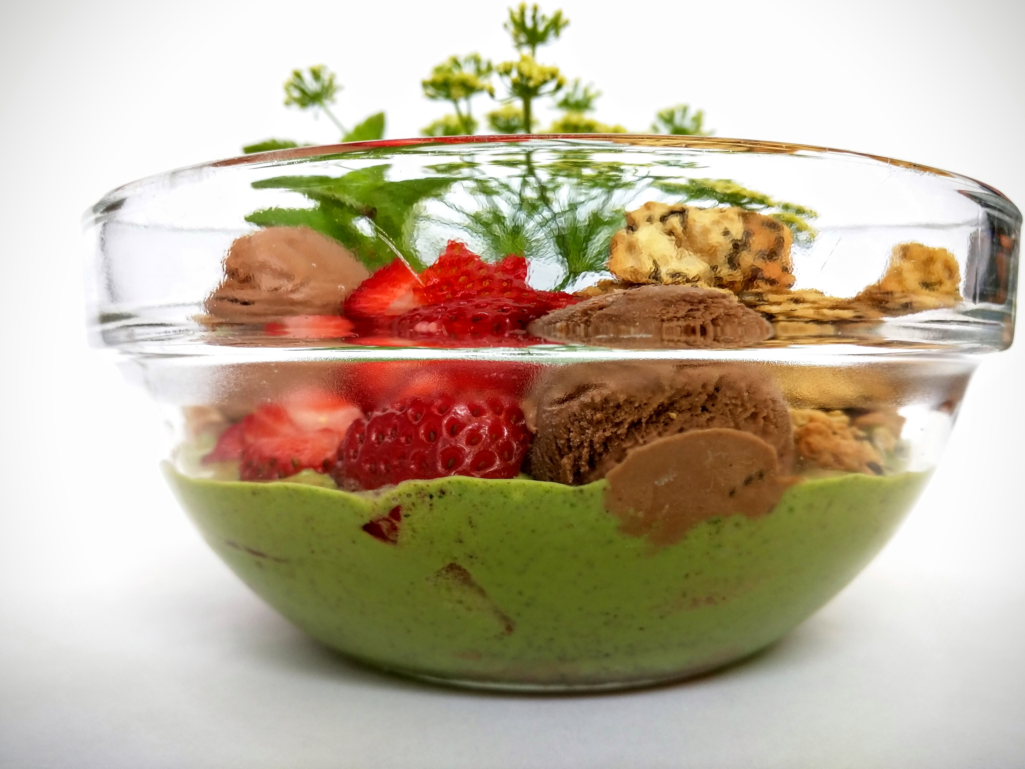 Chocolate Mint Green Smoothie bowl